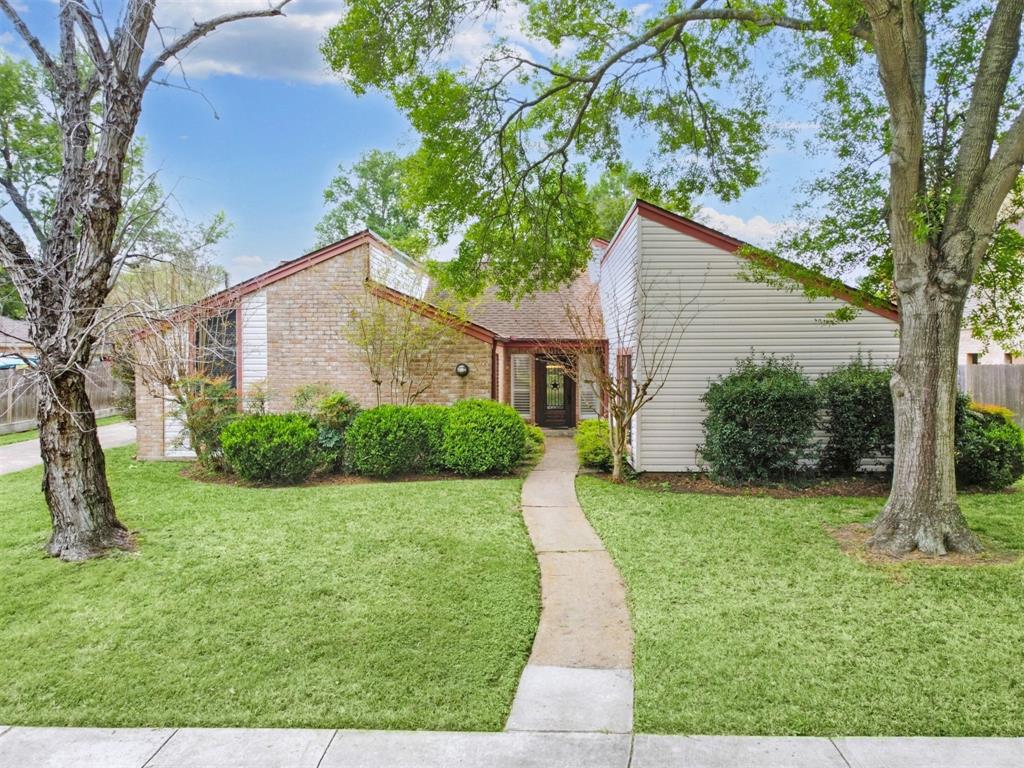 15621 Elwood Drive, Jersey Village, Texas image 1