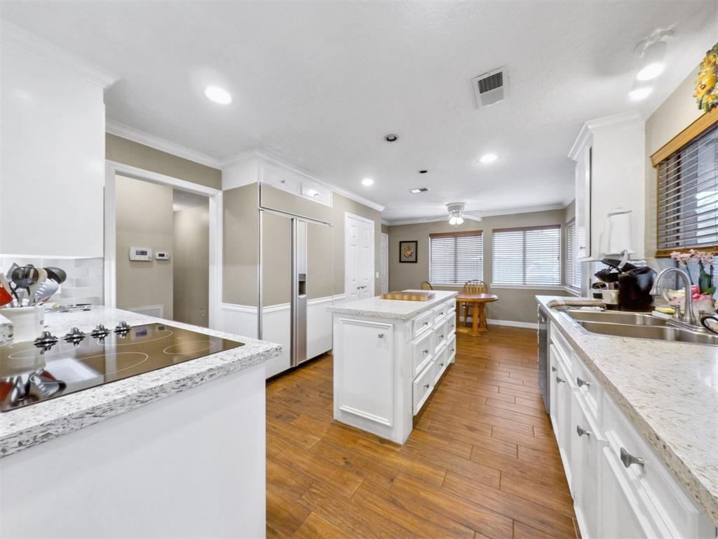 15621 Elwood Drive, Jersey Village, Texas image 17