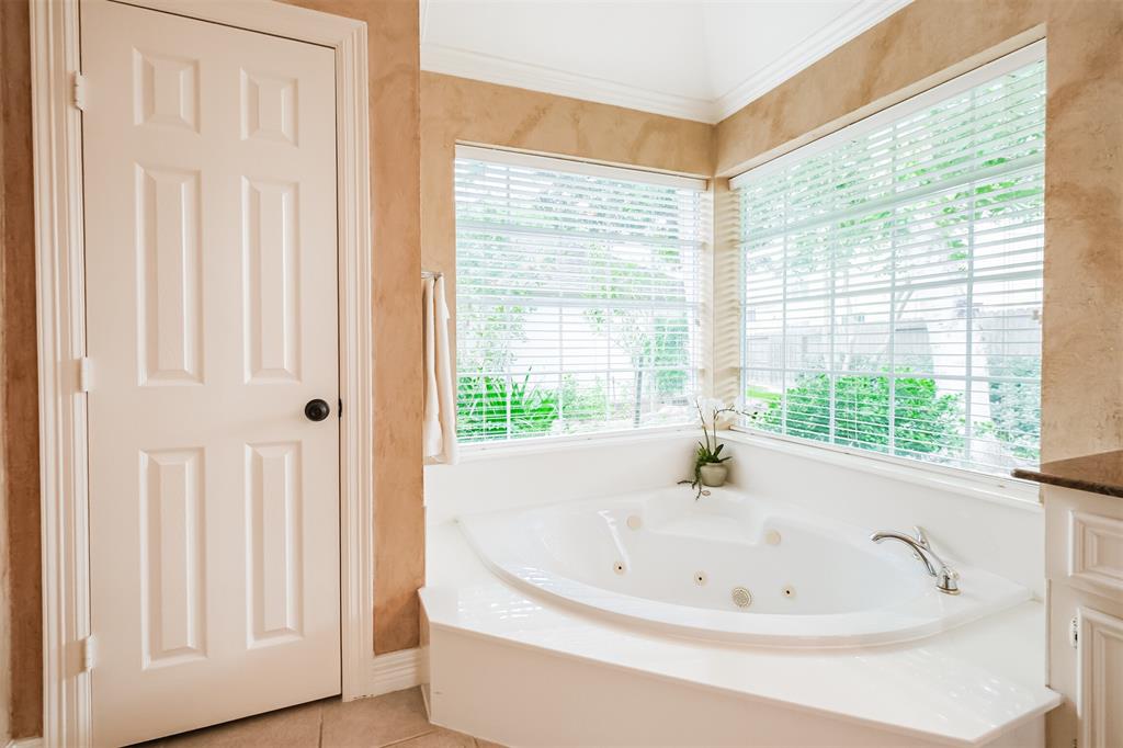 1823 Birnam Glen Drive, Sugar Land, Texas image 35