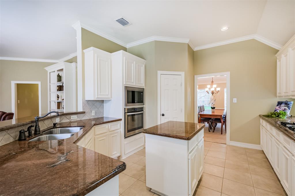 1823 Birnam Glen Drive, Sugar Land, Texas image 21