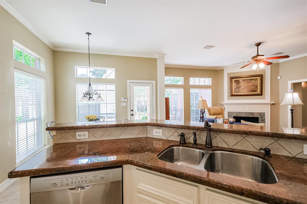 1823 Birnam Glen Drive, Sugar Land, Texas image 24