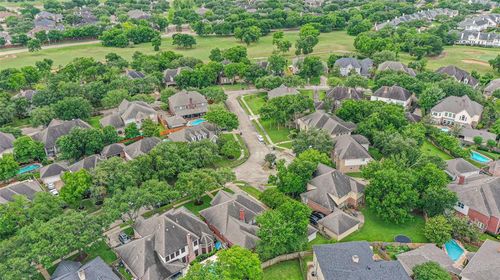 1823 Birnam Glen Drive, Sugar Land, Texas image 7