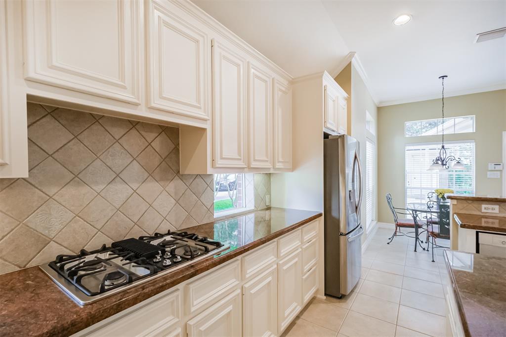 1823 Birnam Glen Drive, Sugar Land, Texas image 23