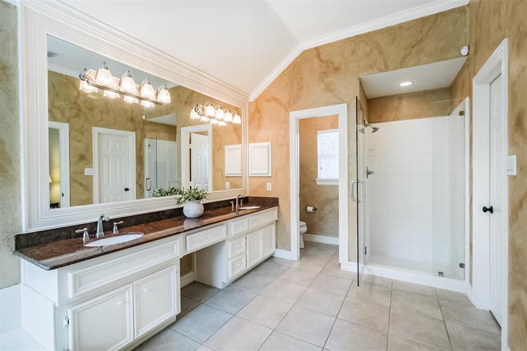 1823 Birnam Glen Drive, Sugar Land, Texas image 33