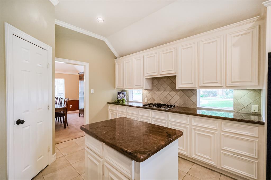 1823 Birnam Glen Drive, Sugar Land, Texas image 25