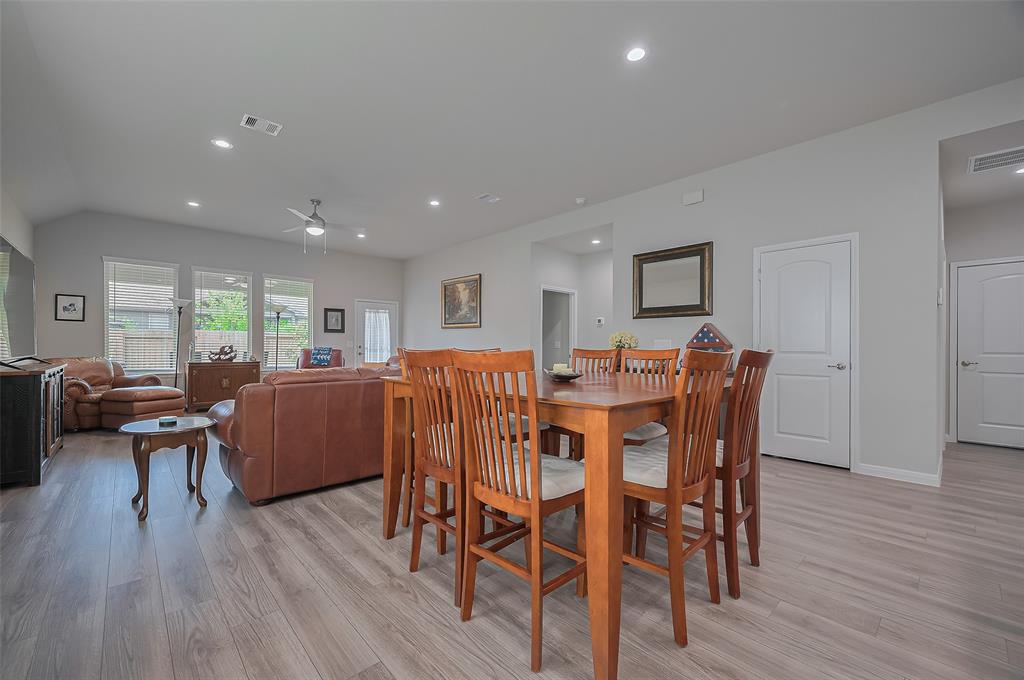 14011 Autumn Creek Court, Conroe, Texas image 9