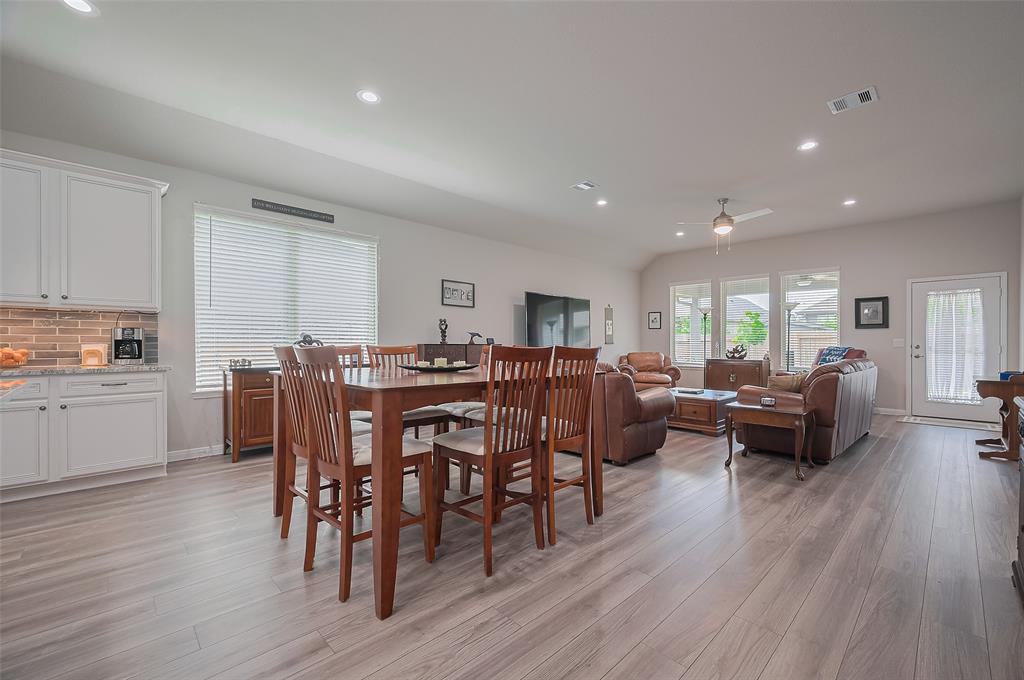 14011 Autumn Creek Court, Conroe, Texas image 8
