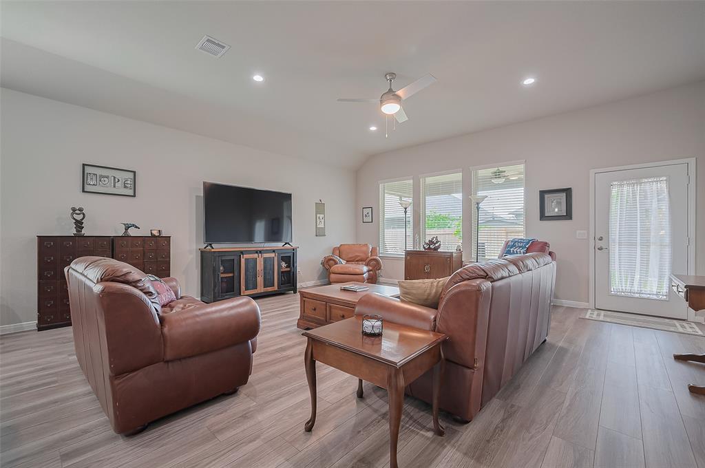 14011 Autumn Creek Court, Conroe, Texas image 11