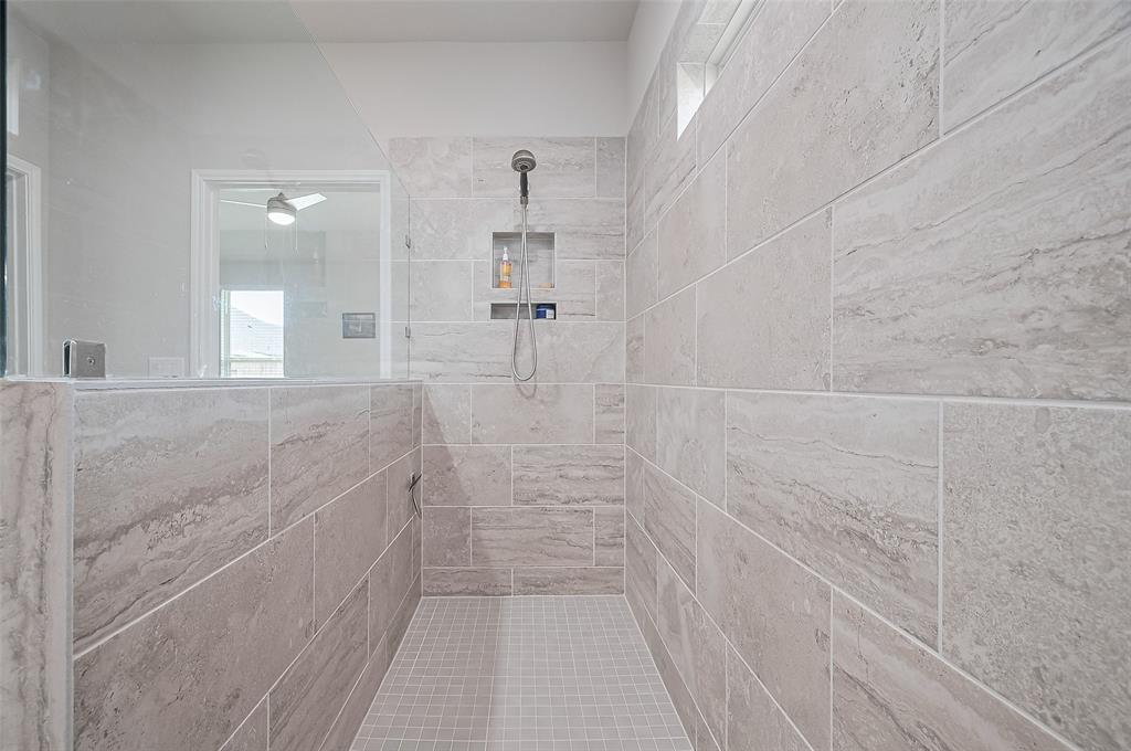 14011 Autumn Creek Court, Conroe, Texas image 19