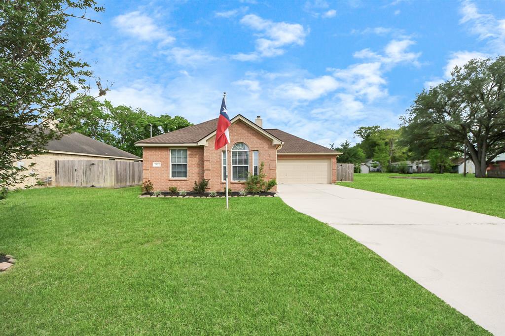 3011 Fairchild Avenue, Needville, Texas image 2