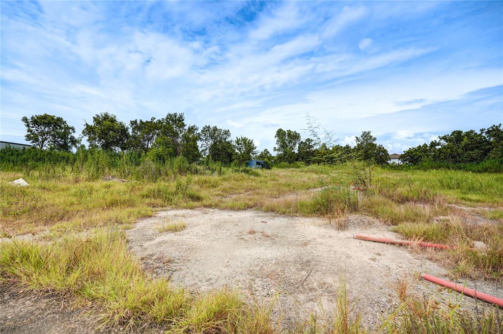 5843 Bender Road, Humble, Texas image 9