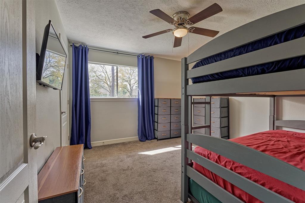 24203 Creekview Drive, Spring, Texas image 21