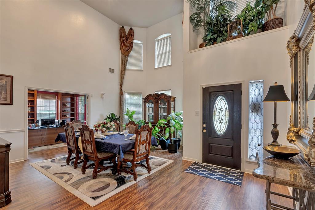 9338 Hudson Bend Circle, Houston, Texas image 5