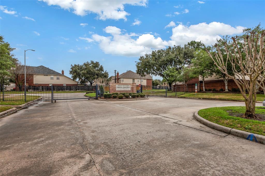 9338 Hudson Bend Circle, Houston, Texas image 40