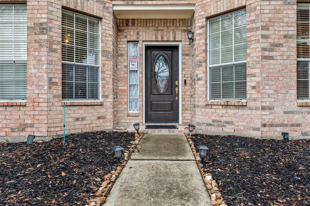 9338 Hudson Bend Circle, Houston, Texas image 4