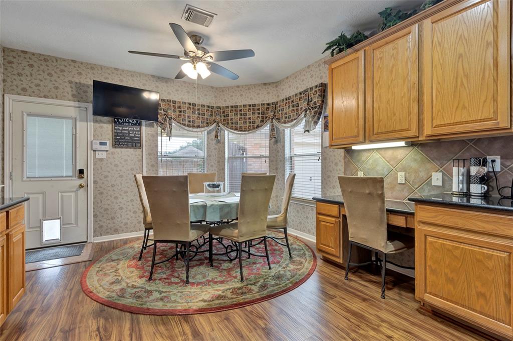 9338 Hudson Bend Circle, Houston, Texas image 18