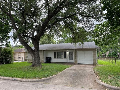 1116 Austin Street Rosenberg TX 77471