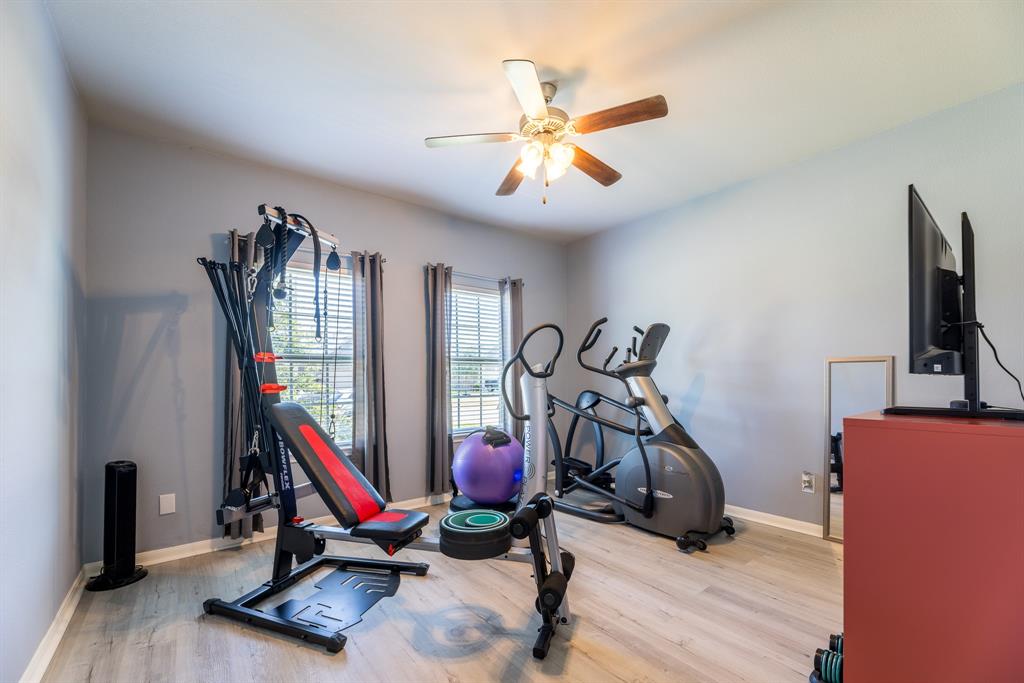 8806 Explorer Drive, Texas City, Texas image 27