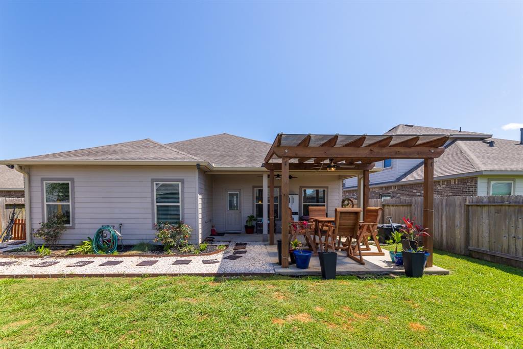 8806 Explorer Drive, Texas City, Texas image 34