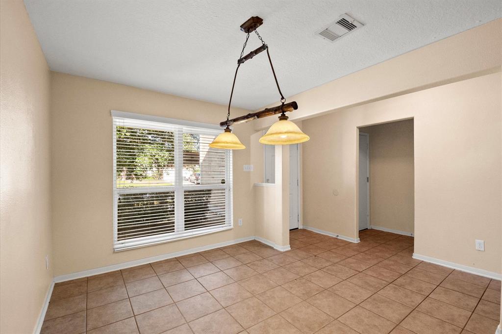 8018 Oregano Drive, Baytown, Texas image 6