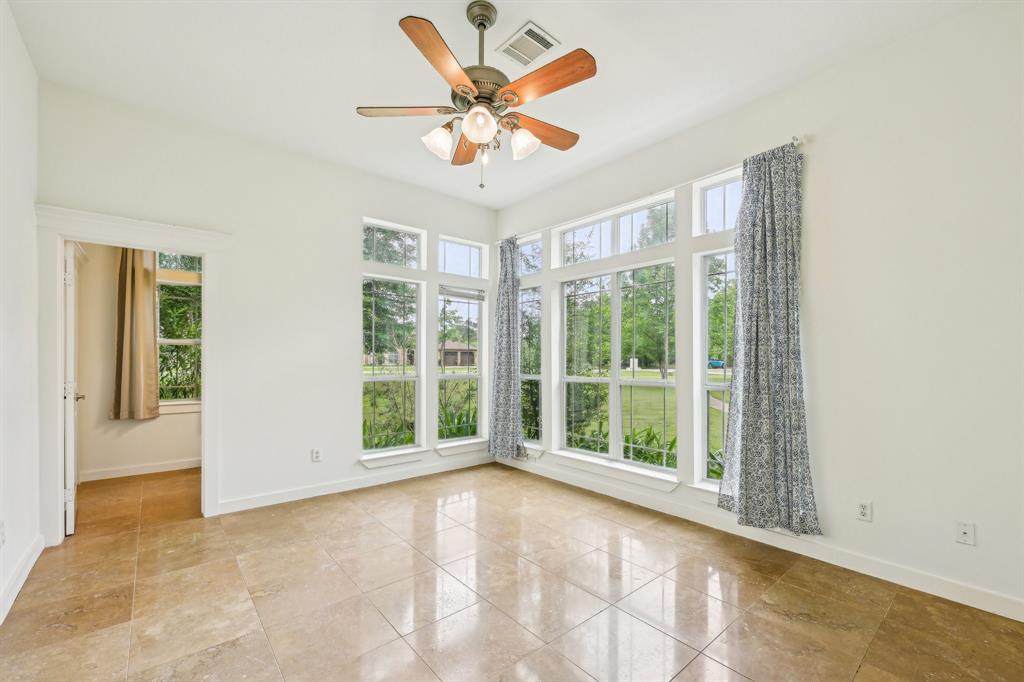 12061 Oak Forest Lane, Conroe, Texas image 14