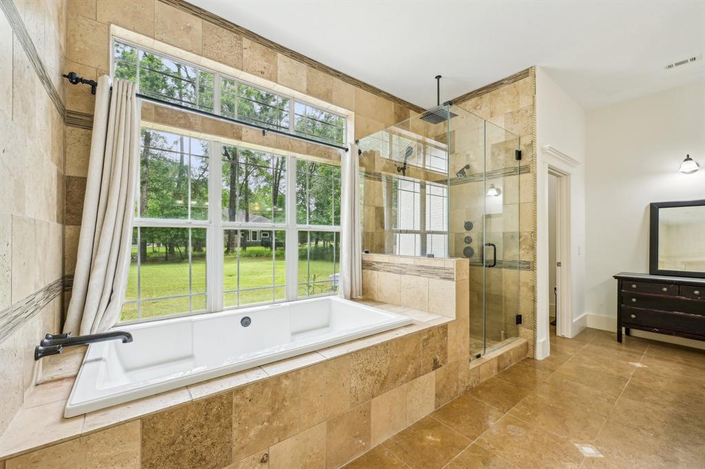 12061 Oak Forest Lane, Conroe, Texas image 30