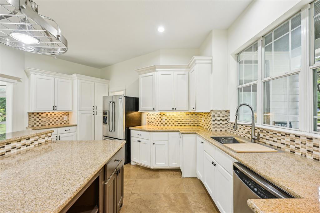 12061 Oak Forest Lane, Conroe, Texas image 18