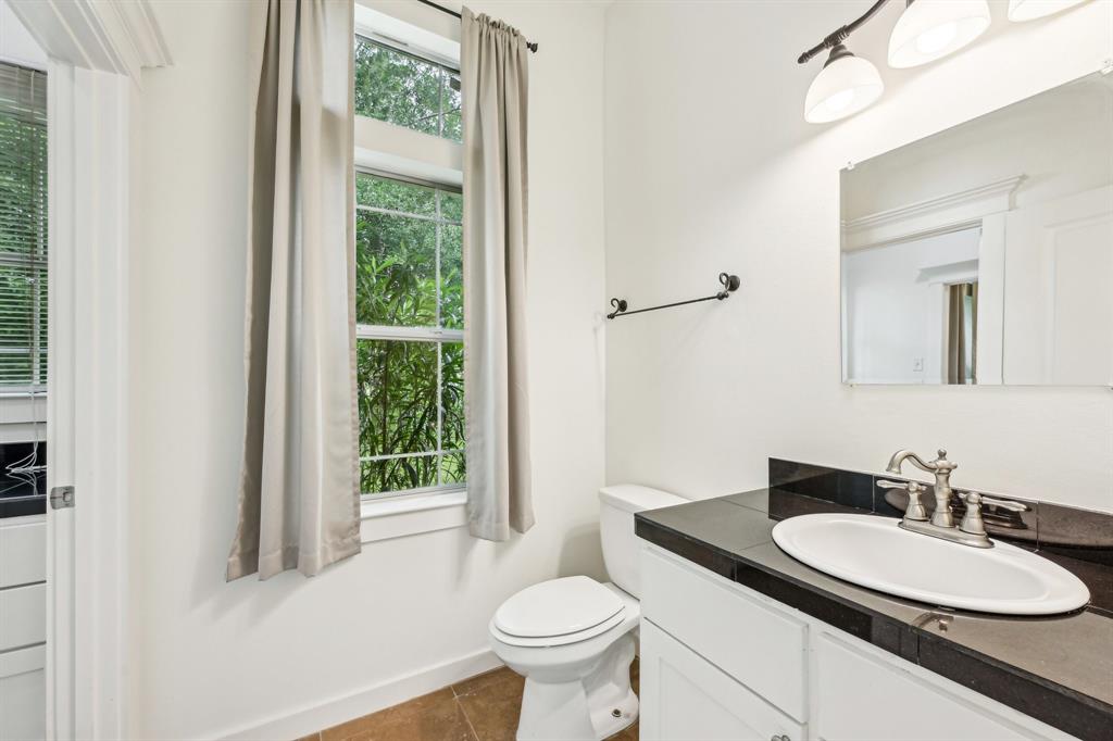 12061 Oak Forest Lane, Conroe, Texas image 21