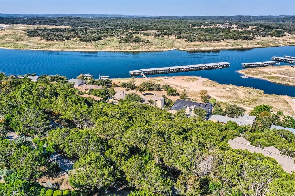 6101 Lakeshore Drive, Lago Vista, Texas image 4