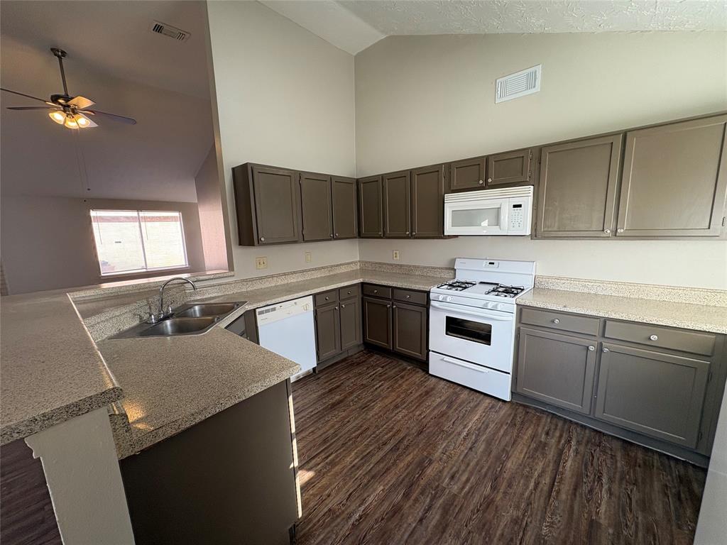 3822 Whitchurch Drive, Houston, Texas image 5