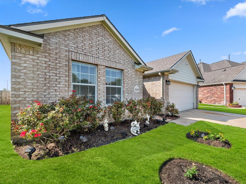 20118 Lakespire Drive, Katy, Texas image 3