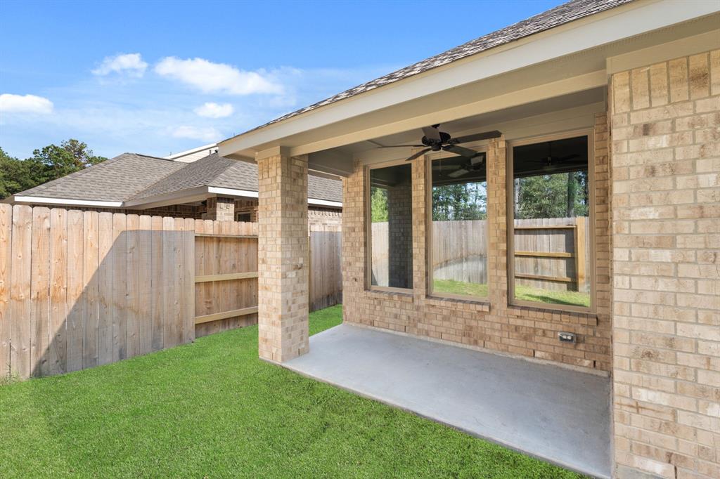 28825 Window View Drive, New Caney, Texas image 19