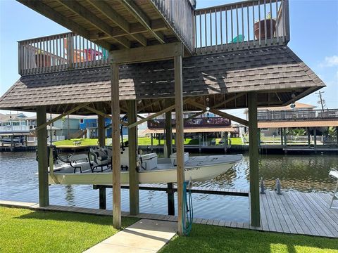 A home in Bayou Vista