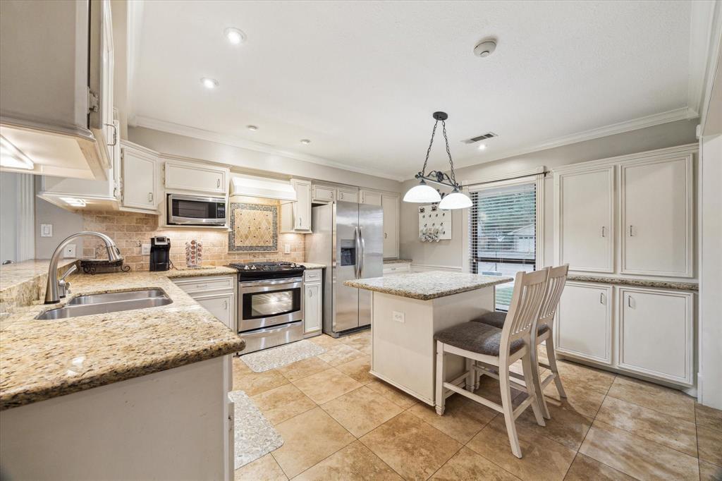 5911 Hewitt Drive, Houston, Texas image 13