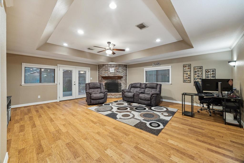 5911 Hewitt Drive, Houston, Texas image 6
