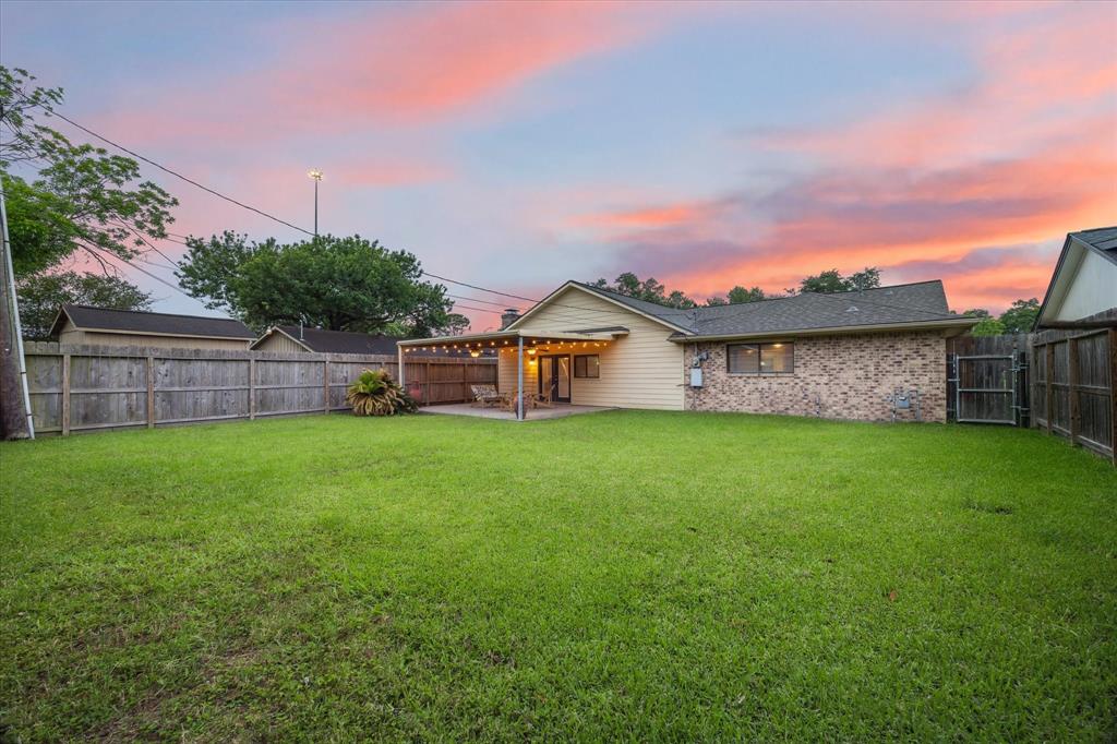 5911 Hewitt Drive, Houston, Texas image 24