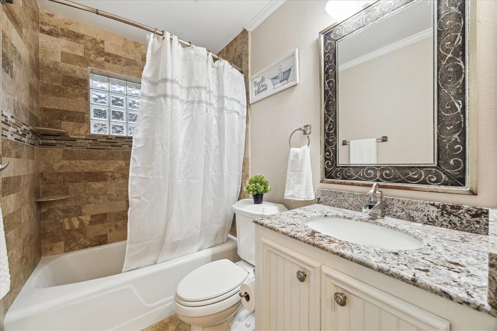 5911 Hewitt Drive, Houston, Texas image 21