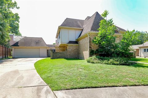 Photo of 11810 Braesridge Drive, Houston, TX 77071 (MLS # 64887331)