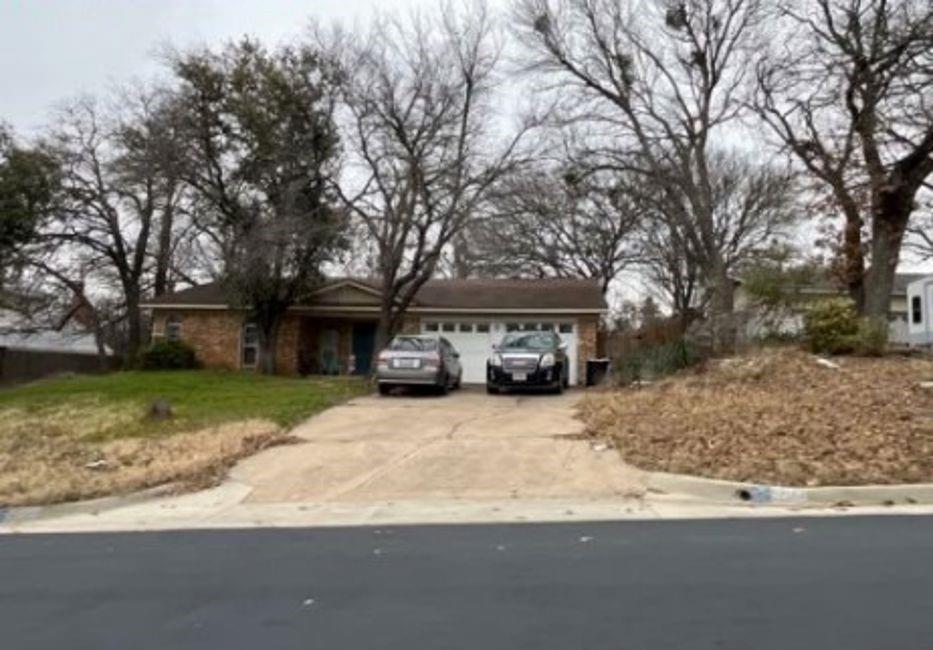 1802 Windlea Drive, Euless, Texas image 1