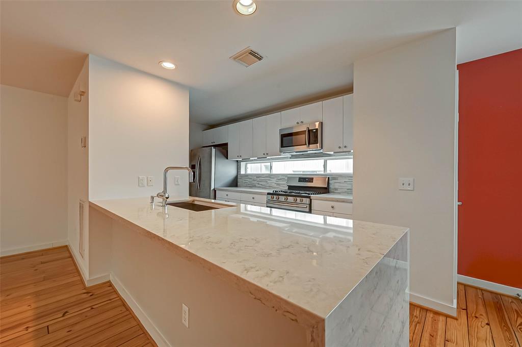 Houston, Texas 77004, United States, 2 Bedrooms Bedrooms, ,2 BathroomsBathrooms,Residential,Pending,188740