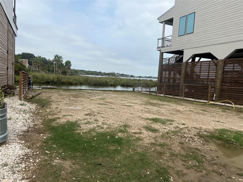 15 Cmdr Runco Lane, Seabrook, Texas image 1