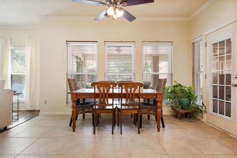 Single Family Residence in Friendswood TX 1702 Keystone Drive 17.jpg