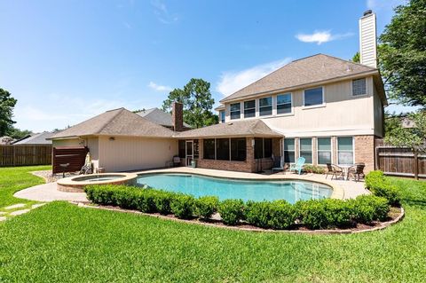 Single Family Residence in Friendswood TX 1702 Keystone Drive 42.jpg