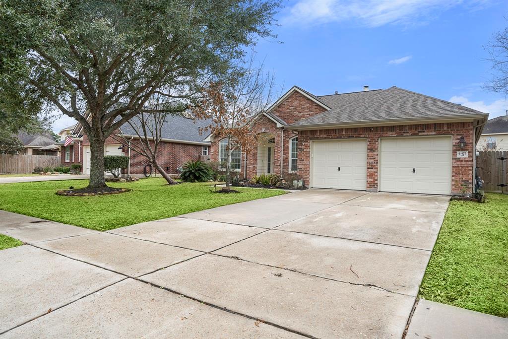 4473 Diamante Drive, League City, Texas image 2