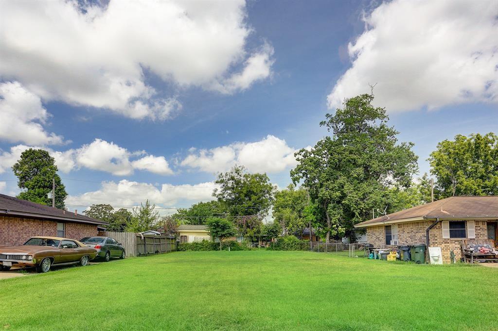 519 Ash Street, Sugar Land, Texas image 2