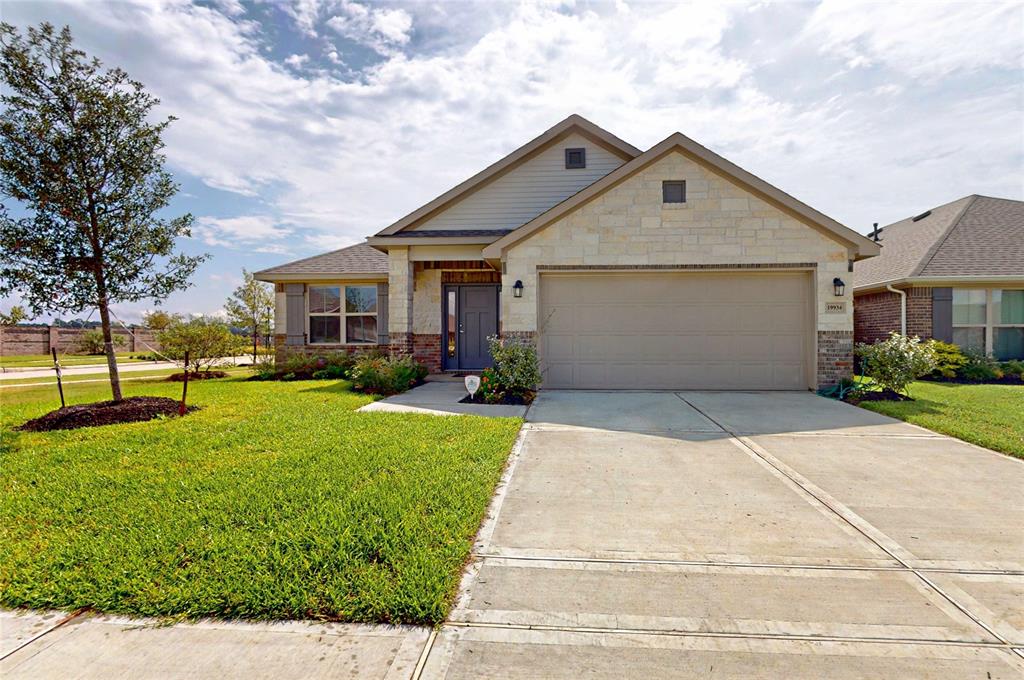 19934 Sienna Green Drive, Hockley, Texas image 1