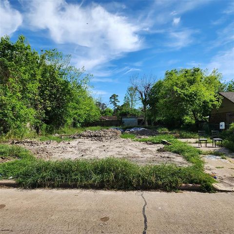 4535 Fallen Oaks Drive Houston TX 77091