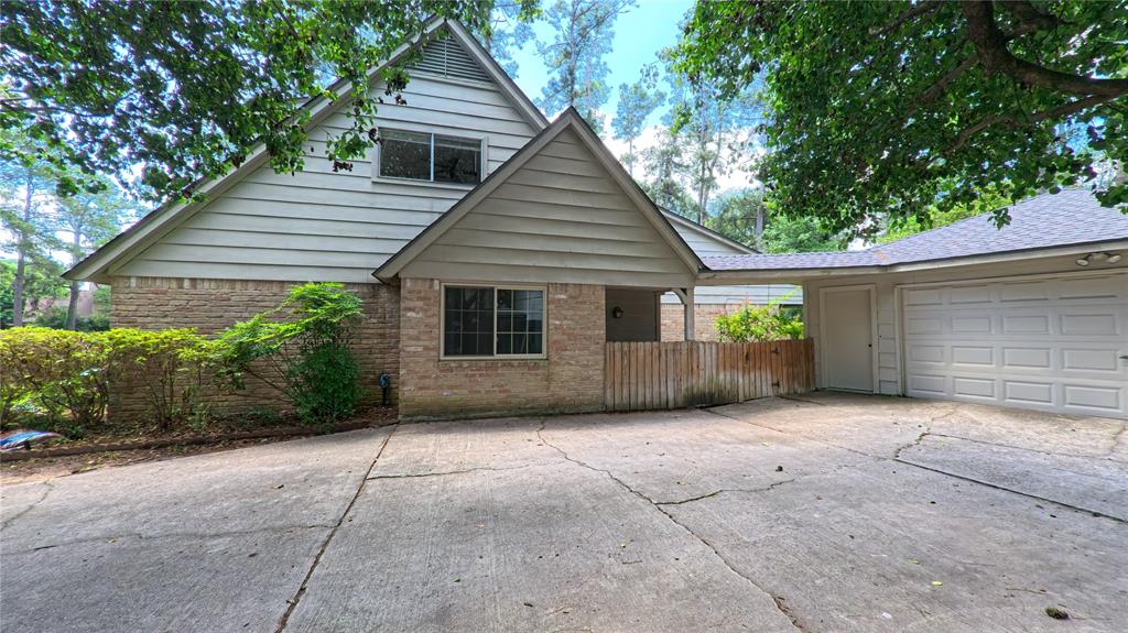 8210 Hollyleaf Drive, Spring, Texas image 5