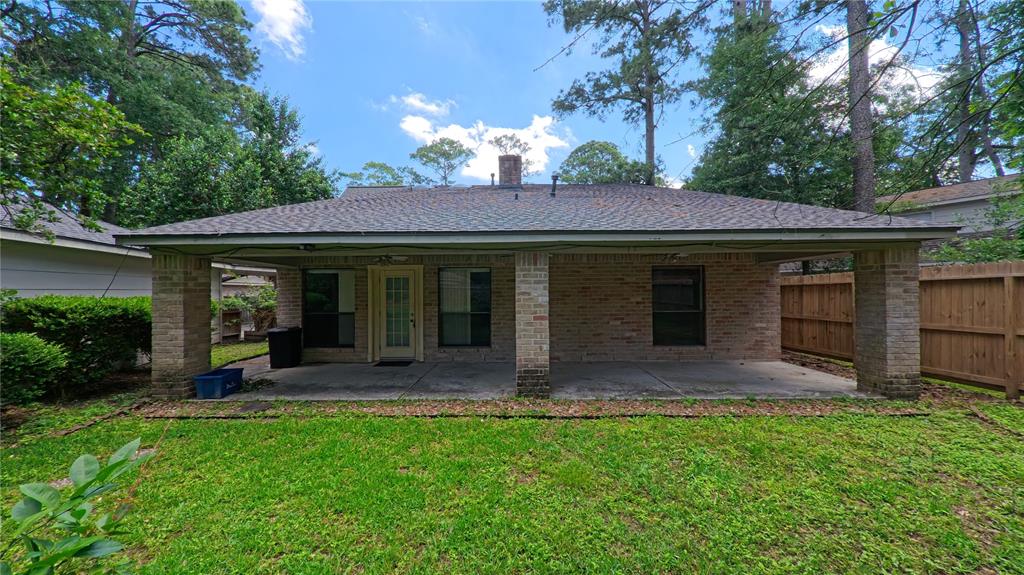 8210 Hollyleaf Drive, Spring, Texas image 25