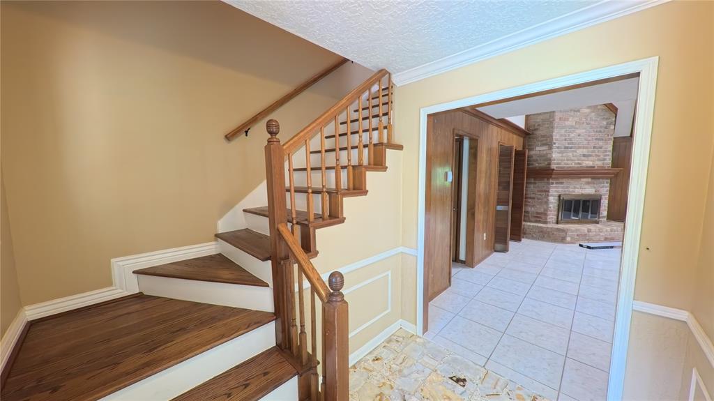 8210 Hollyleaf Drive, Spring, Texas image 7